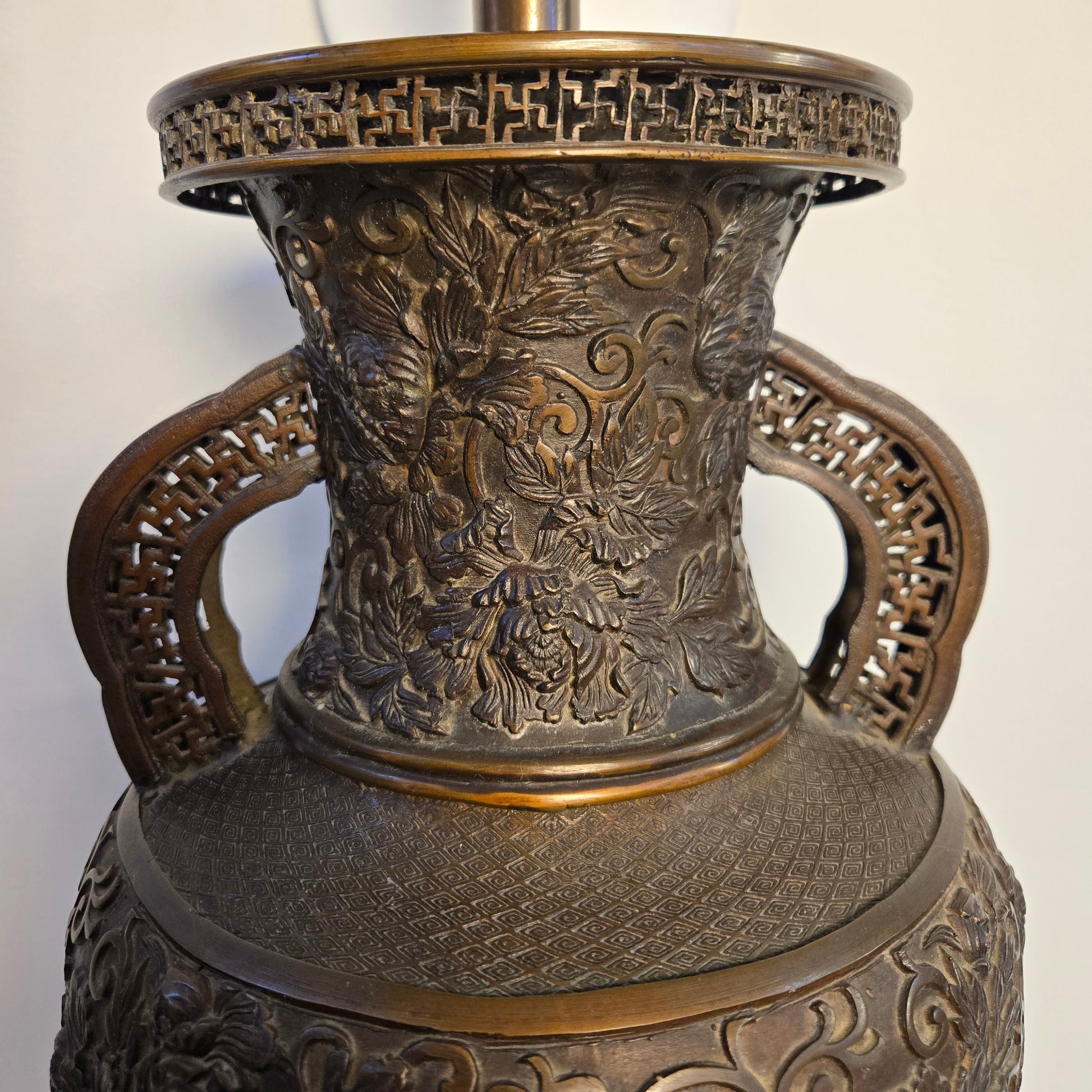 Vintage Marbro Ornate Cast Bronze Oriental Metal Vase Table Lamp