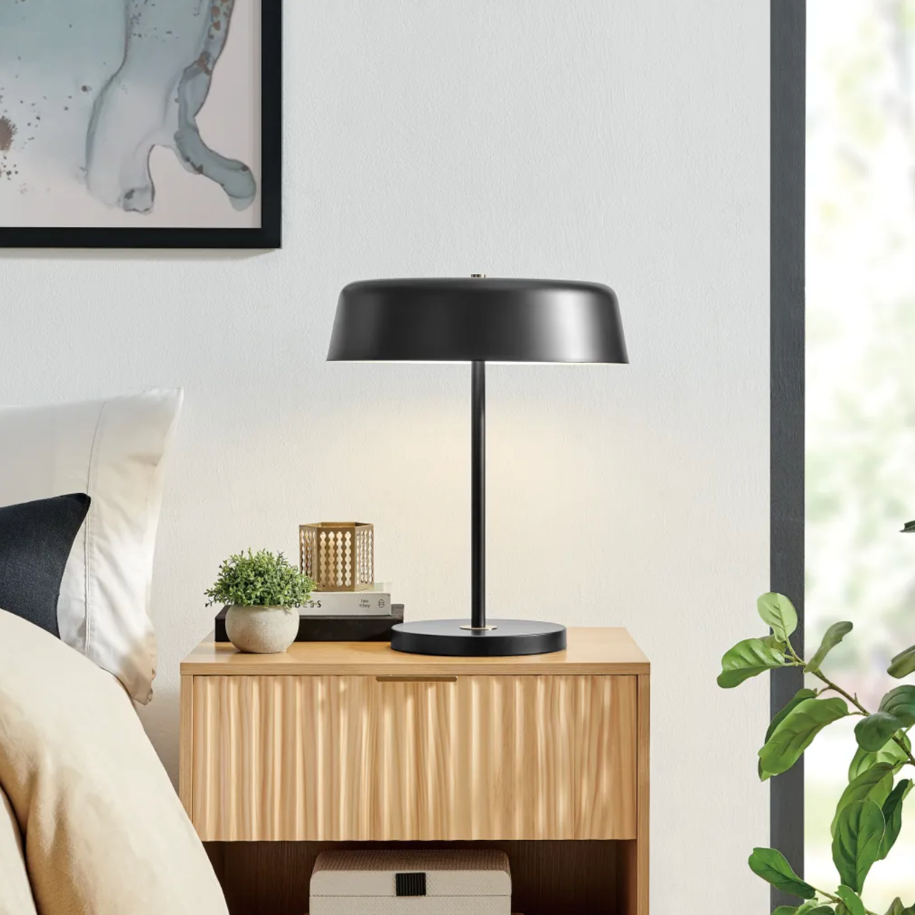 Hakan Modern Black or White MCM Table Desk Lamp by Lite Source