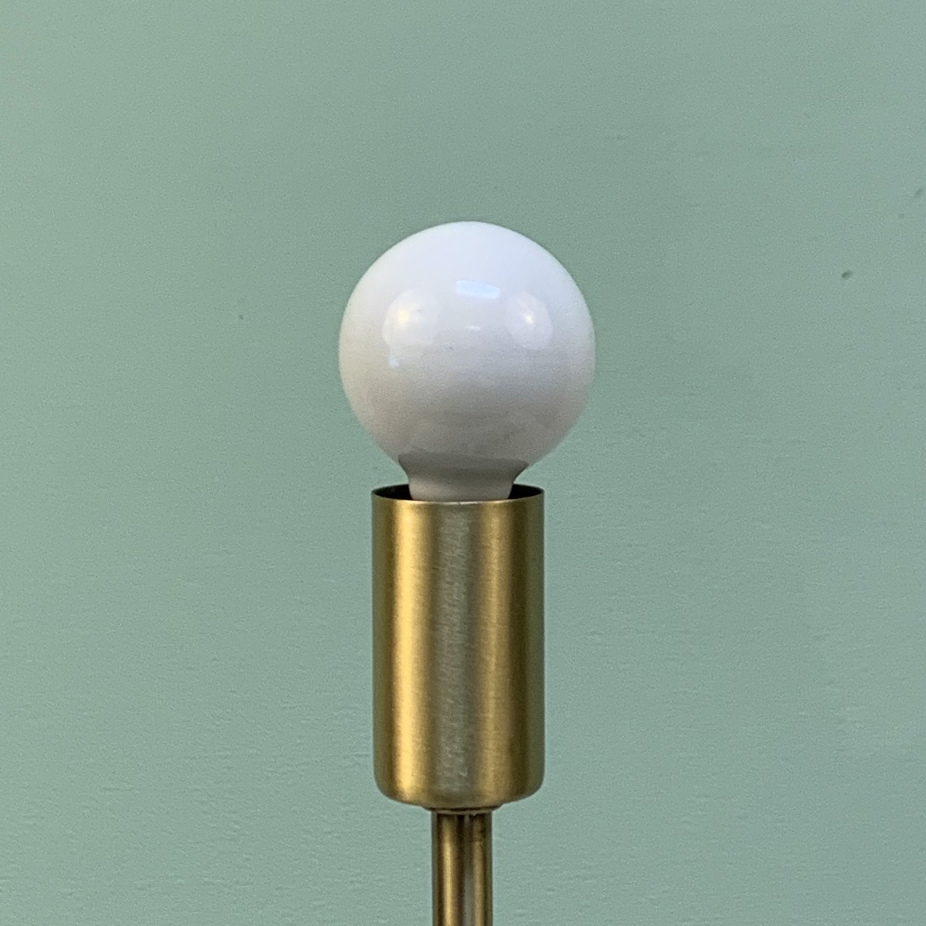 White Globe Lightbulbs - Frosted Round Bulbs for Sputniks